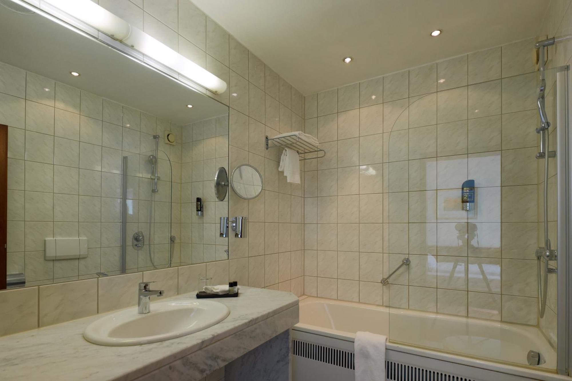 Hotel Trip Esplanade 4*